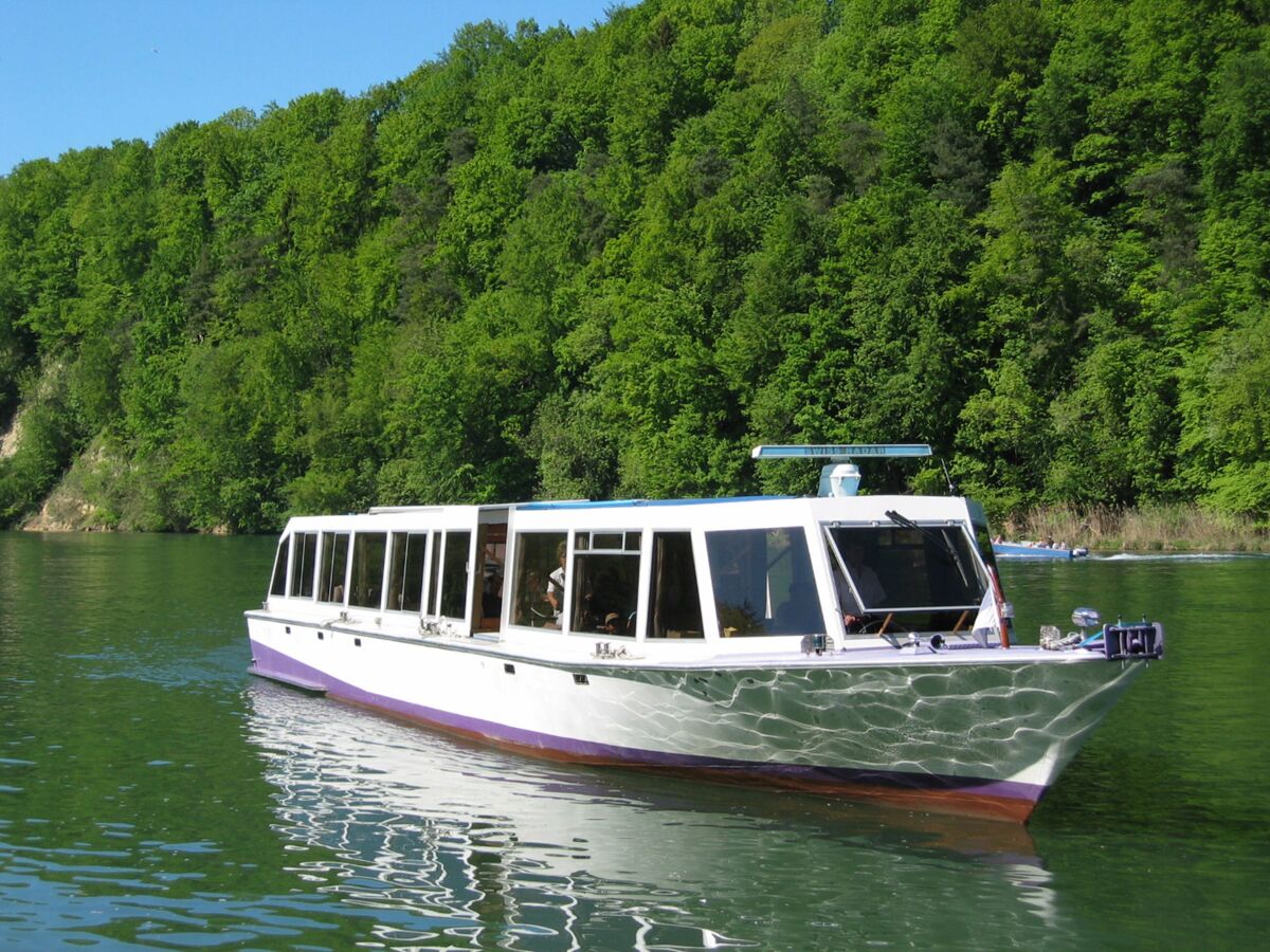 Fahrgastschiff-60-Personen-A26-1